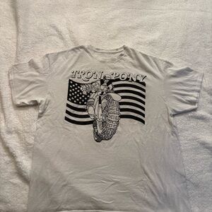Iron Pony Motorcycle Tshirt Size Large (22x27.5)